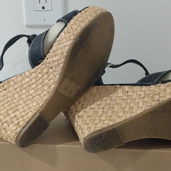 Steve Madden Navy Blue Ankle Strap Platform Wedge - Picture 10 of 15